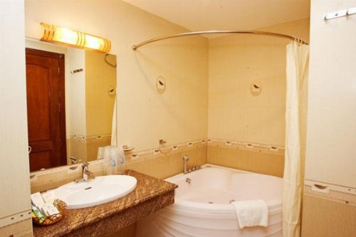 Tan Hoang Long Hotel image 12