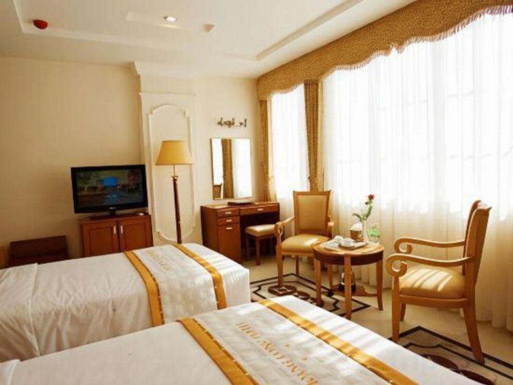Tan Hoang Long Hotel