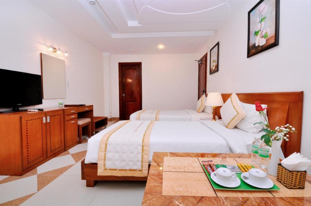 Tan Hoang Long Hotel